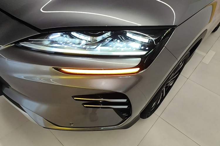 Used BYD Song PLUS New Energy 2024 Honor Edition EV 520km Flagship Model Left Front Headlight