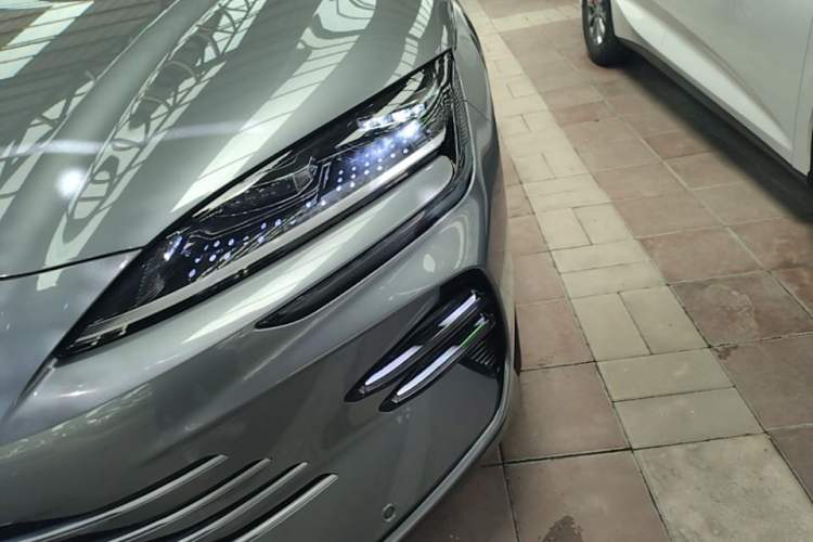 Used BYD Song PLUS New Energy 2024 HONOR Edition DM-i 110km Flagship Model Left Front Headlight