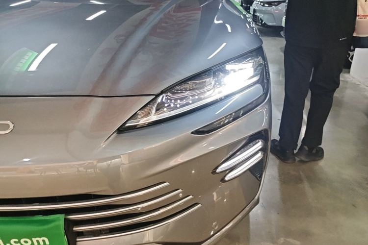 Used BYD Song PLUS New Energy 2024 HONOR Edition DM-i 110km Flagship Model Left Front Headlight