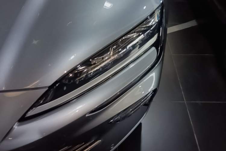 Used BYD Song PLUS New Energy 2024 HONOR Edition DM-i 110km Flagship PLUS Left Front Headlight