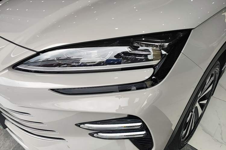 Used BYD Song PLUS New Energy 2024 HONOR Edition DM-i 110km Flagship Model Left Front Headlight