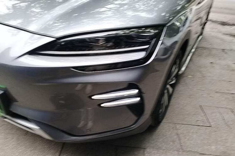 Used BYD Song PLUS New Energy 2024 Honor Edition EV 520km Luxury Model Left Front Headlight