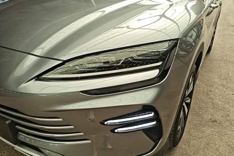 Used BYD Song PLUS New Energy 2024 HONOR Edition DM-i 110km Flagship Model Left Front Headlight