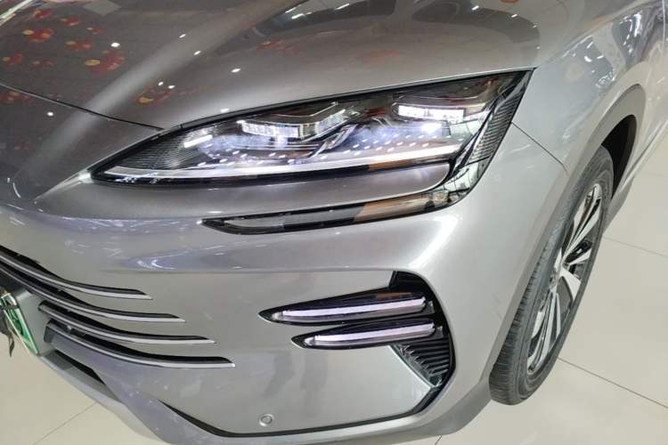 Used BYD Song PLUS New Energy 2024 HONOR Edition DM-i 110km Flagship PLUS Left Front Headlight