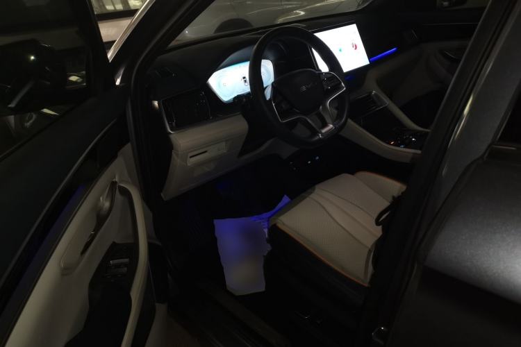 Used BYD Song PLUS New Energy 2024 HONOR Edition DM-i 150km Flagship PLUS Left Front Seat