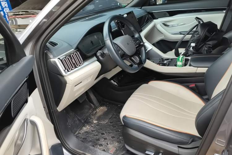 Used BYD Song PLUS New Energy 2024 Honor Edition EV 520km Premium Model Left Front Seat