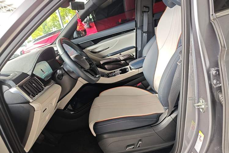 Used BYD Song PLUS New Energy 2024 HONOR Edition DM-i 71km Luxury Model Left Front Seat