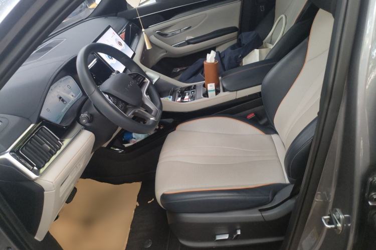 Used BYD Song PLUS New Energy 2024 HONOR Edition DM-i 110km Flagship PLUS Left Front Seat