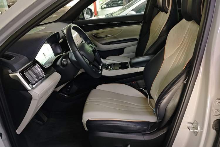 Used BYD Song PLUS New Energy 2024 Honor Edition EV 520km Luxury Model Left Front Seat