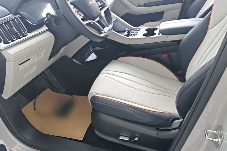 Used BYD Song PLUS New Energy 2024 HONOR Edition DM-i 110km Flagship PLUS Left Front Seat