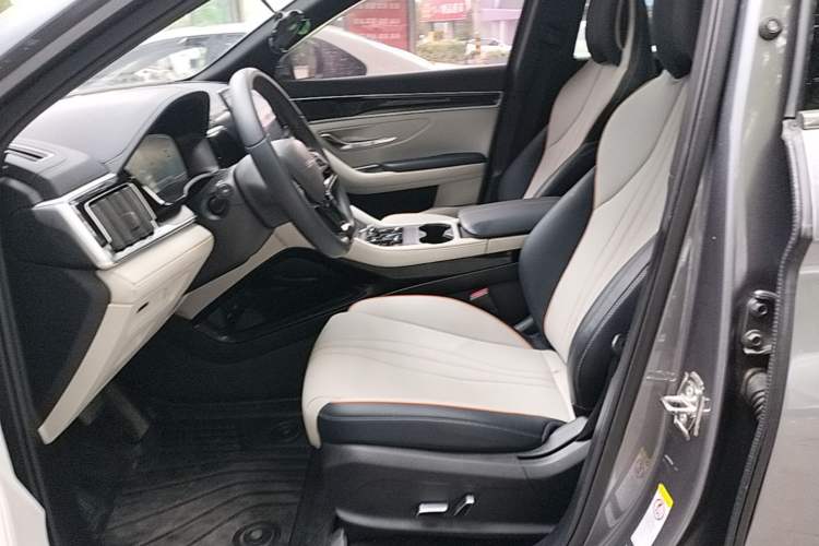 Used BYD Song PLUS New Energy 2024 Honor Edition EV 520km Luxury Model Left Front Seat