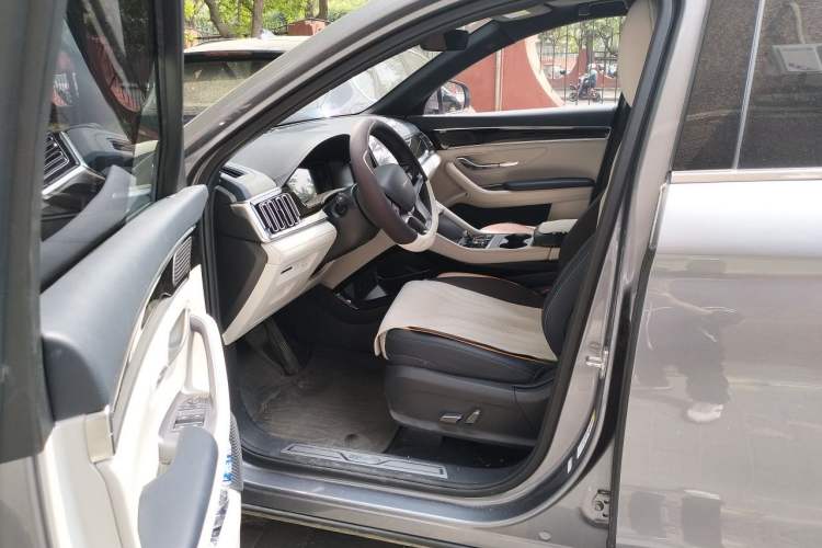 Used BYD Song PLUS New Energy 2024 Honor Edition EV 520km Flagship Model Left Front Seat