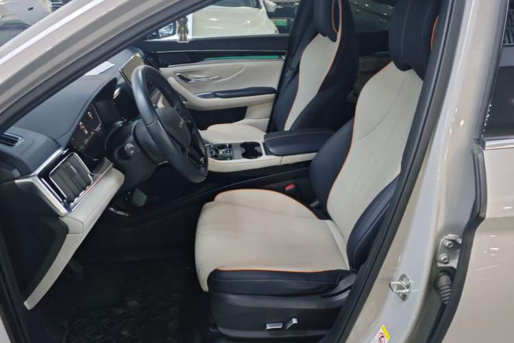 Used BYD Song PLUS New Energy 2024 Honor Edition EV 520km Premium Model Left Front Seat
