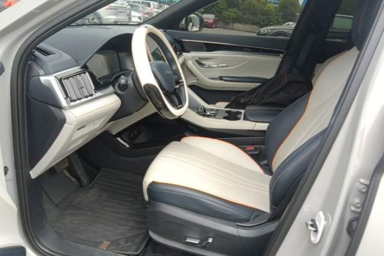 Used BYD Song PLUS New Energy 2024 HONOR Edition DM-i 110km Flagship Model Left Front Seat