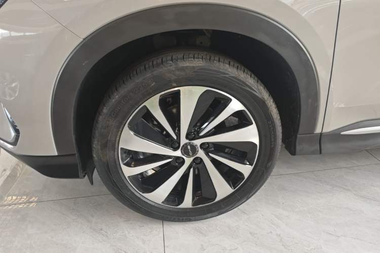 Used BYD Song PLUS New Energy 2024 HONOR Edition DM-i 71km Luxury Model Left Front Wheel Hub