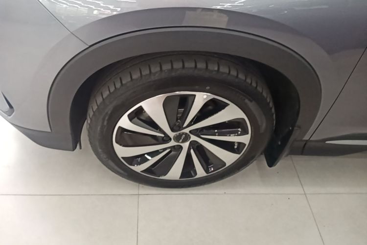 Used BYD Song PLUS New Energy 2024 HONOR Edition DM-i 110km Flagship Model Left Front Wheel Hub