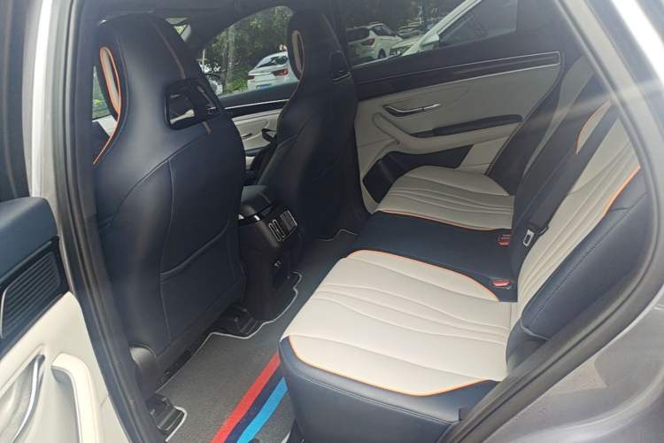 Used BYD Song PLUS New Energy 2024 HONOR Edition DM-i 110km Flagship Model Left Rear Seat