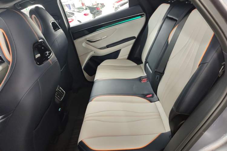 Used BYD Song PLUS New Energy 2024 HONOR Edition DM-i 110km Flagship Model Left Rear Seat