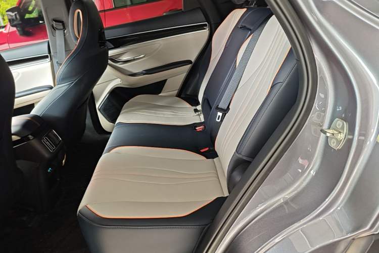 Used BYD Song PLUS New Energy 2024 HONOR Edition DM-i 71km Luxury Model Left Rear Seat