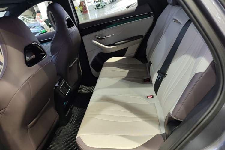 Used BYD Song PLUS New Energy 2024 Honor Edition EV 520km Flagship Model Left Rear Seat