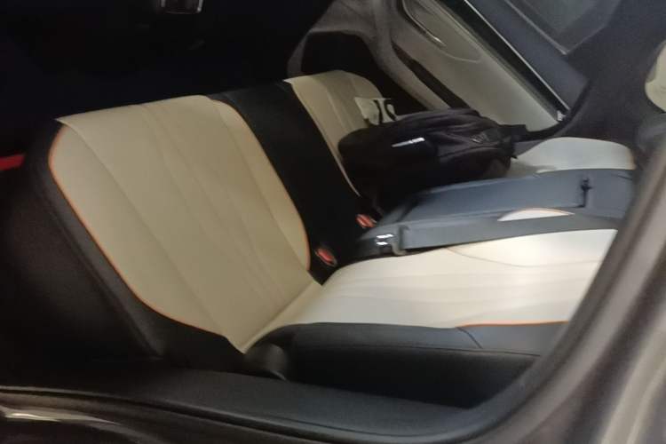 Used BYD Song PLUS New Energy 2024 HONOR Edition DM-i 71km Luxury Model Left Rear Seat