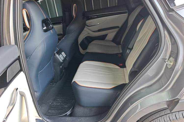 Used BYD Song PLUS New Energy 2024 Honor Edition EV 520km Luxury Model Left Rear Seat