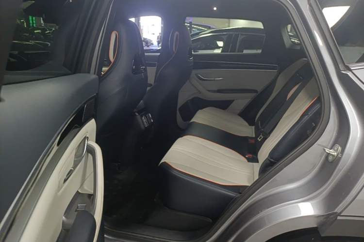 Used BYD Song PLUS New Energy 2024 HONOR Edition DM-i 110km Flagship PLUS Left Rear Seat