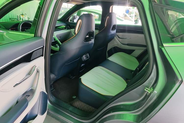 Used BYD Song PLUS New Energy 2024 Honor Edition EV 520km Premium Model Left Rear Seat
