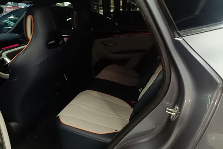 Used BYD Song PLUS New Energy 2024 HONOR Edition DM-i 150km Flagship PLUS Left Rear Seat