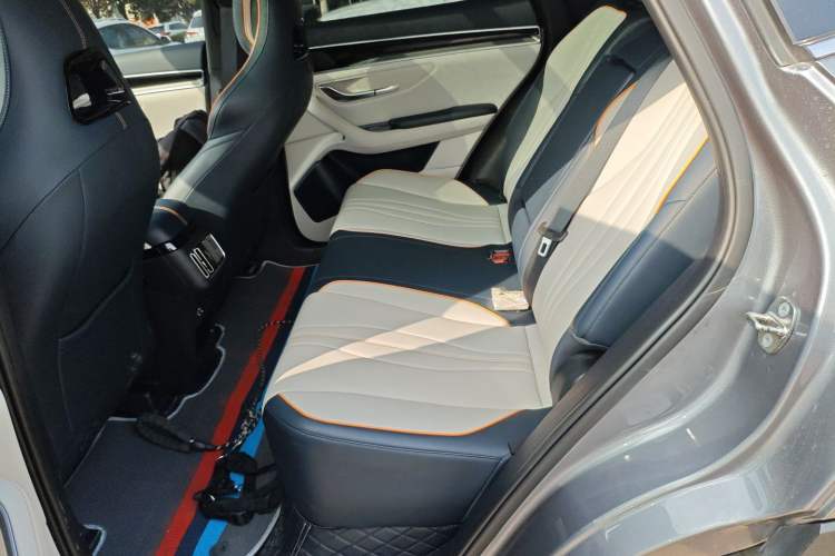 Used BYD Song PLUS New Energy 2024 HONOR Edition DM-i 110km Flagship Model Left Rear Seat