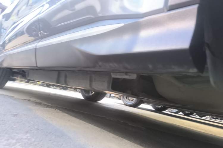 Used BYD Song PLUS New Energy 2024 HONOR Edition DM-i 110km Flagship Model Left Side Sill