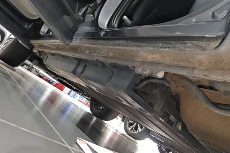 Used BYD Song PLUS New Energy 2024 HONOR Edition DM-i 150km Flagship PLUS Left Side Sill