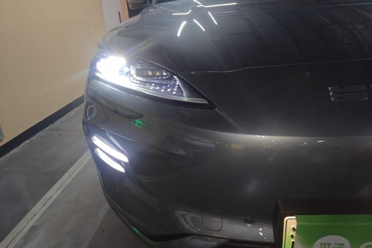 Used BYD Song PLUS New Energy 2024 Honor Edition EV 605km Flagship PLUS Right Front Headlight