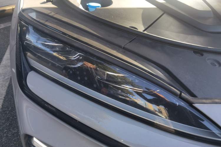 Used BYD Song PLUS New Energy 2024 HONOR Edition DM-i 110km Flagship PLUS Right Front Headlight