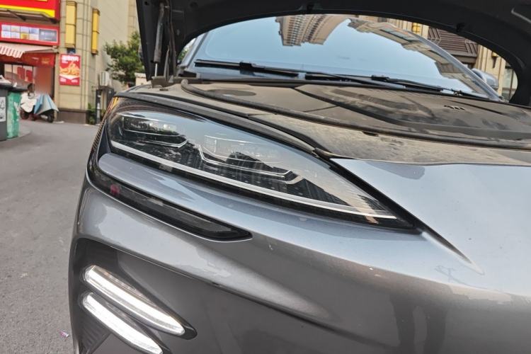Used BYD Song PLUS New Energy 2024 Honor Edition EV 520km Premium Model Right Front Headlight