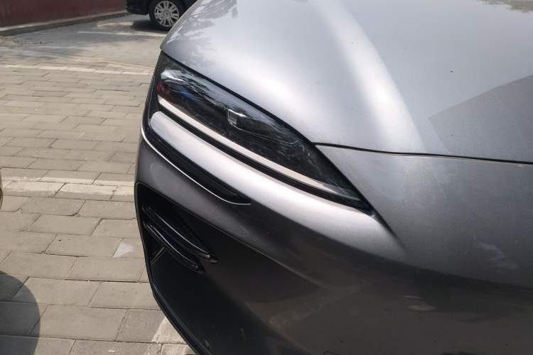 Used BYD Song PLUS New Energy 2024 Honor Edition EV 520km Flagship Model Right Front Headlight