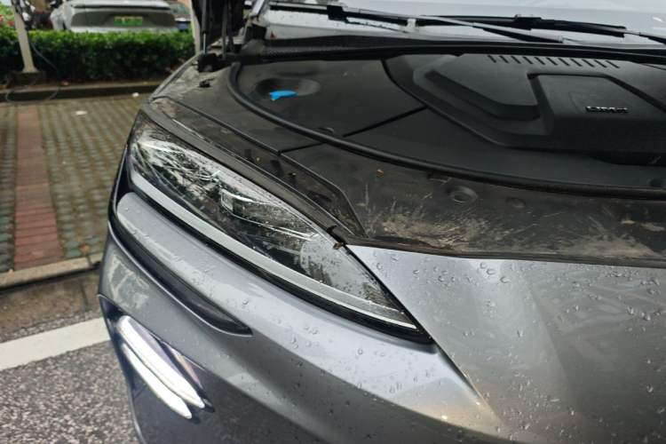 Used BYD Song PLUS New Energy 2024 HONOR Edition DM-i 110km Flagship PLUS Right Front Headlight