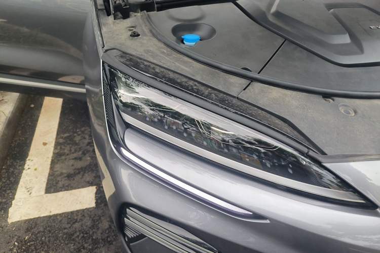 Used BYD Song PLUS New Energy 2024 Honor Edition EV 520km Premium Model Right Front Headlight