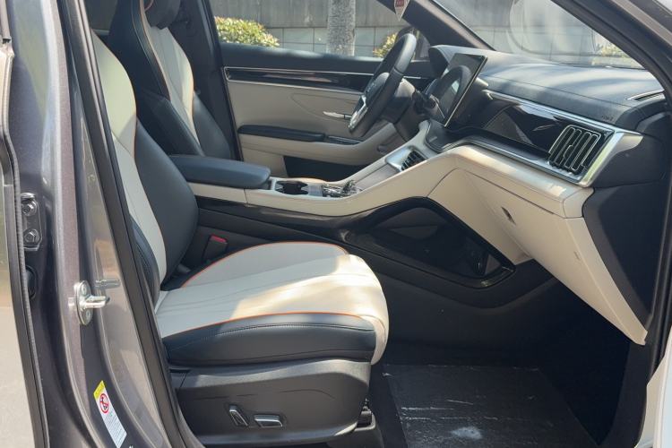 Used BYD Song PLUS New Energy 2024 HONOR Edition DM-i 110km Flagship PLUS Right Front Seat