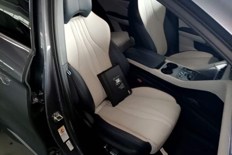 Used BYD Song PLUS New Energy 2024 HONOR Edition DM-i 150km Flagship PLUS Right Front Seat