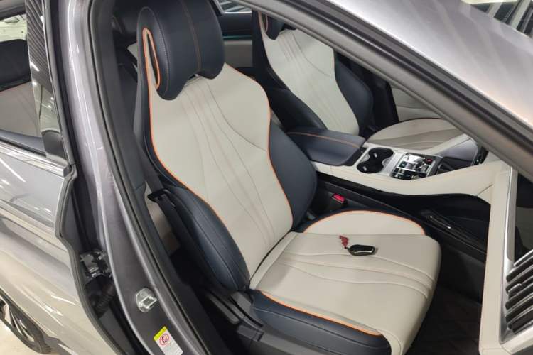 Used BYD Song PLUS New Energy 2024 HONOR Edition DM-i 110km Flagship Model Right Front Seat