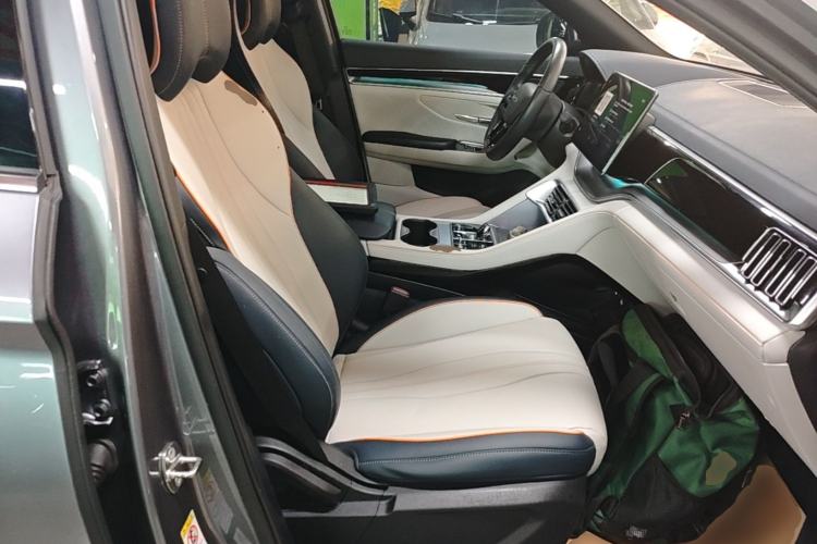 Used BYD Song PLUS New Energy 2024 HONOR Edition DM-i 110km Flagship Model Right Front Seat