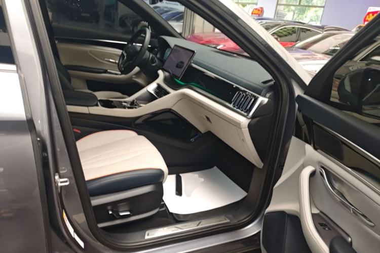 Used BYD Song PLUS New Energy 2024 HONOR Edition DM-i 150km Flagship PLUS Right Front Seat