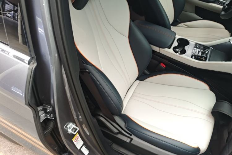 Used BYD Song PLUS New Energy 2024 HONOR Edition DM-i 110km Flagship Model Right Front Seat