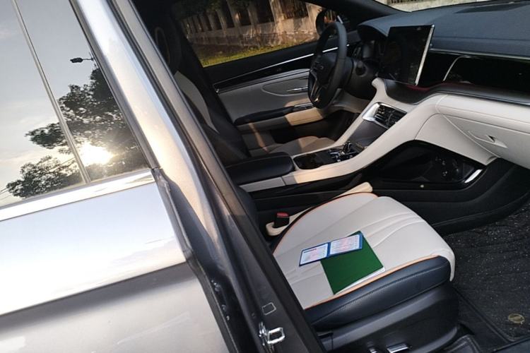 Used BYD Song PLUS New Energy 2024 HONOR Edition DM-i 110km Flagship PLUS Right Front Seat