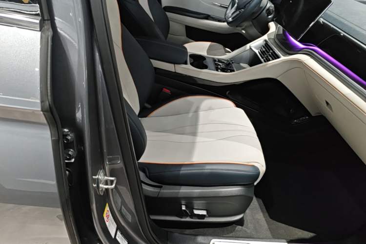 Used BYD Song PLUS New Energy 2024 HONOR Edition DM-i 150km Flagship PLUS Right Front Seat
