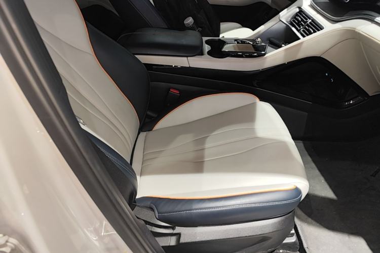 Used BYD Song PLUS New Energy 2024 HONOR Edition DM-i 110km Flagship Model Right Front Seat