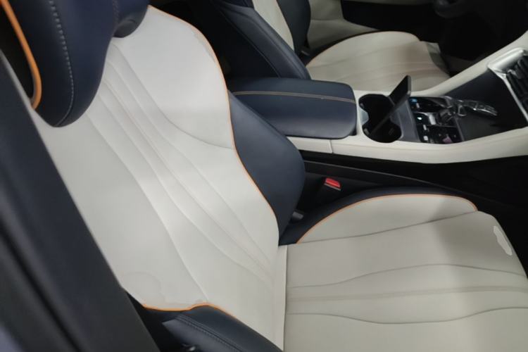 Used BYD Song PLUS New Energy 2024 HONOR Edition DM-i 110km Flagship Model Right Front Seat