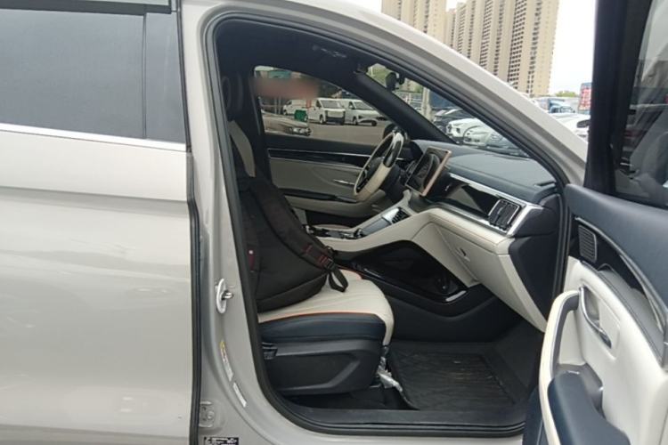 Used BYD Song PLUS New Energy 2024 HONOR Edition DM-i 110km Flagship Model Right Front Seat