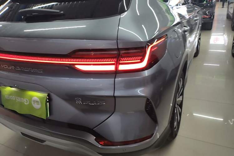Used BYD Song PLUS New Energy 2024 HONOR Edition DM-i 110km Flagship Model Right Rear Taillight